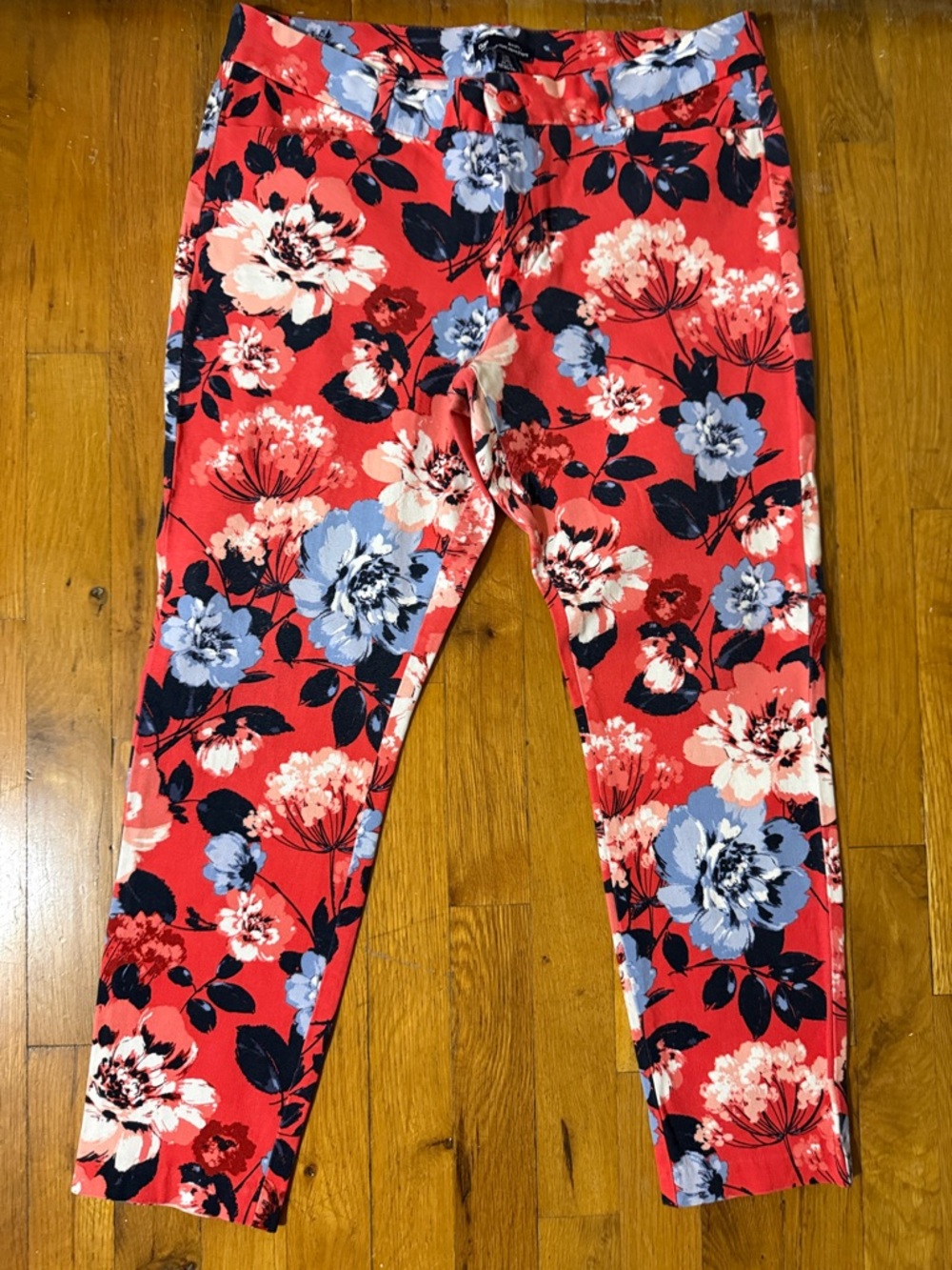 Gap Women’s Reddish Floral Stretch Pants